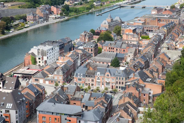 Vue Aérienne Dinant le long de la Meuse en Belgique — Photo