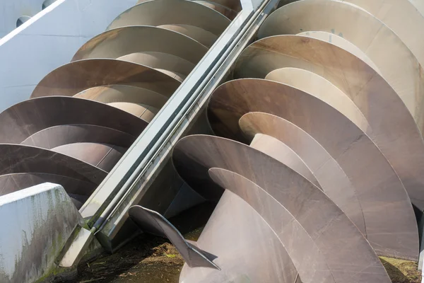 Pump house with screws for water level control in the Netherlands — Stock Photo, Image