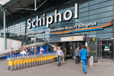 gezginler amsterdam airport geçen ile Havaalanı giriş