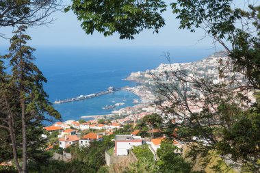 Funchal, Madeira Adası dağlardan, havadan görünümü