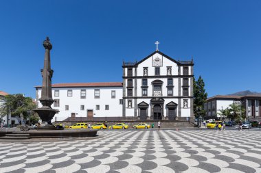Taksi ve turist Merkezi plaza Funchal, Madeira Adası ziyaret