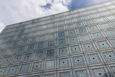 Cephe, Arap dünya Enstitüsü (Institut du Monde Arabe) Paris