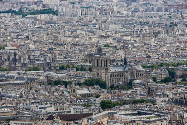 全景的巴黎，在巴黎圣母院的鸟瞰图 — 图库照片