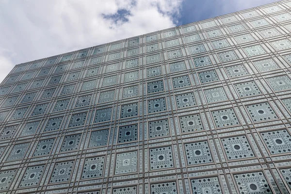 Fassade des arabischen Weltinstituts (institut du monde arabe) in Paris — Stockfoto
