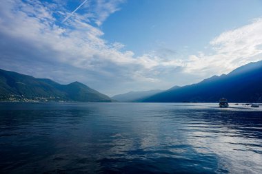 Ascona, İsviçre 'den İtalya' ya Lago Maggiore 'a bakın.