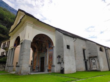 Kilise Azizleri Placido ve Eustachio, Someo, Maggia, İsviçre