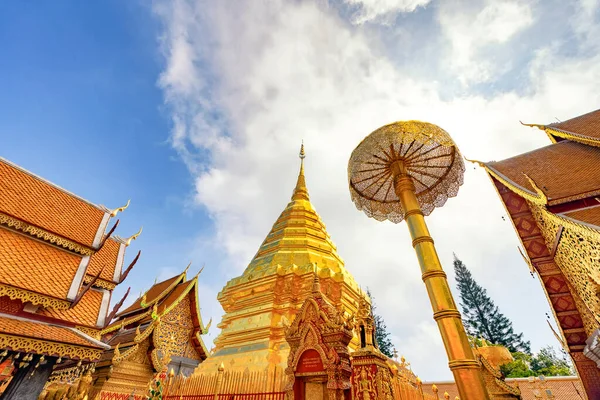 Thailandia Aprile 2019 Pagoda Oro Phra Doi Suthep Situato Wat — Foto Stock