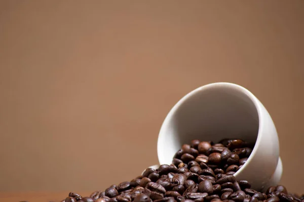 Alubias Cofee Una Taza Cerámica Blanca Concepto Comida Bebida Tiempo Fotos de stock