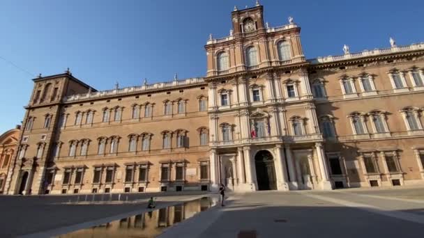 Modena Olaszország 2021 Piazza Roma Modena Katonai Akadémiájának Homlokzata Egy — Stock videók