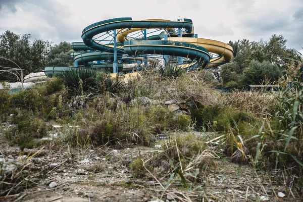 Een Oud Verlaten Waterpark Verlaten Uitzicht Vuil Stockfoto