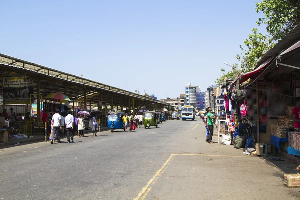 Overvolle straat markt, Colombo, Sri Lanka. Stockafbeelding