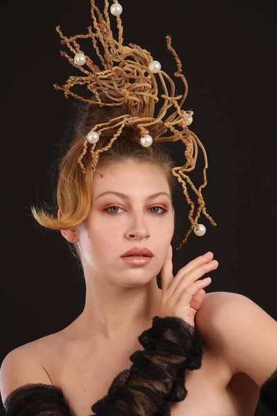 Belle Fille Avec Conception Créative Style Cheveux — Photo