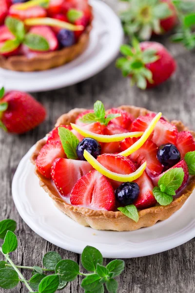 Blueberry And Strawberry Pie — Stock Photo, Image