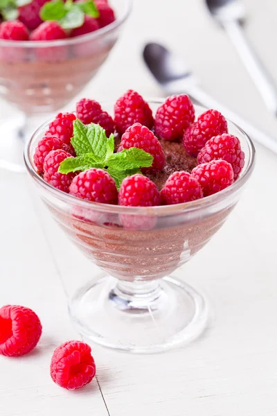 Chocolate Mousse With Raspberries — Stock Photo, Image
