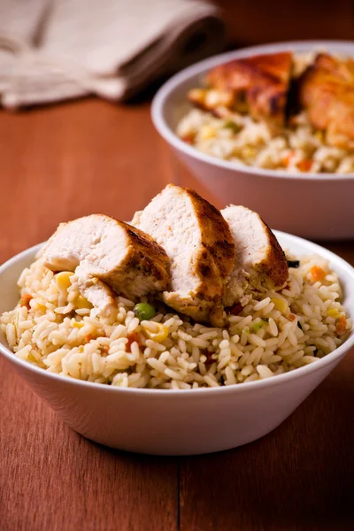 Arroz de pollo y verduras — Foto de Stock