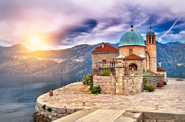 Sunset on the lake in Montenegro — Stock Photo, Image