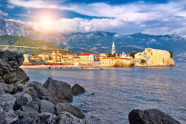 Πανόραμα της θάλασσας και βουνά στο Μαυροβούνιο — Φωτογραφία Αρχείου