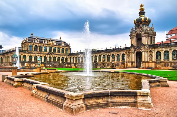 Zwinger-Museum in dresden — Stockfoto