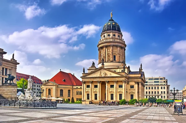 Gendarmenmarkt tér nappal Berlinben — Stock Fotó