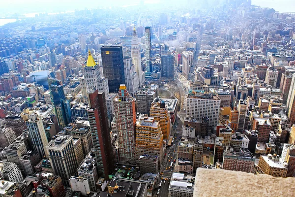 Luchtfoto van de skyline van manhattan bij zonsondergang, new york city — Stockfoto