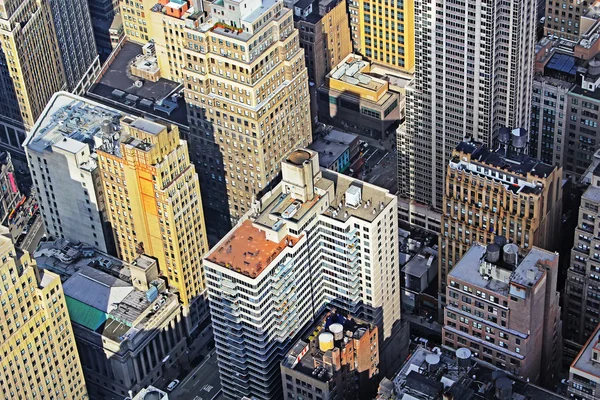 Luchtfoto van de skyline van manhattan bij zonsondergang, new york city — Stockfoto