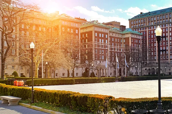 Gün batımında New York'taki Columbia Üniversitesi