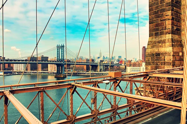 El Puente de Brooklyn y Manhattan al atardecer, Nueva York —  Fotos de Stock