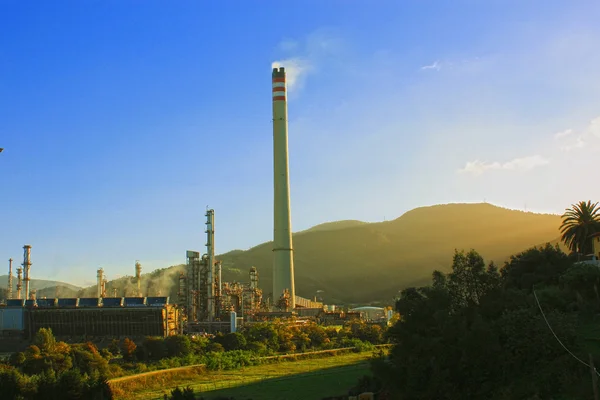 Environment's pollution with chimney and smoke — Stock Photo, Image