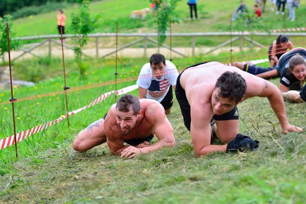 Corrida de tempestades - corrida de obstáculos extremos em Oviedo, Espanha . — Fotografia de Stock