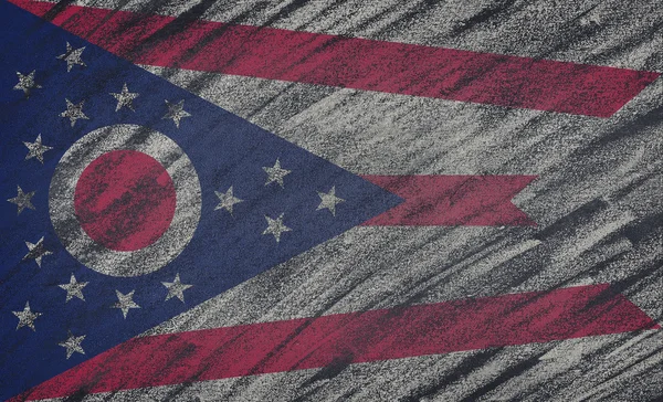 Flaga Ohio malowane z kolorową kredą na tablicy. — Zdjęcie stockowe