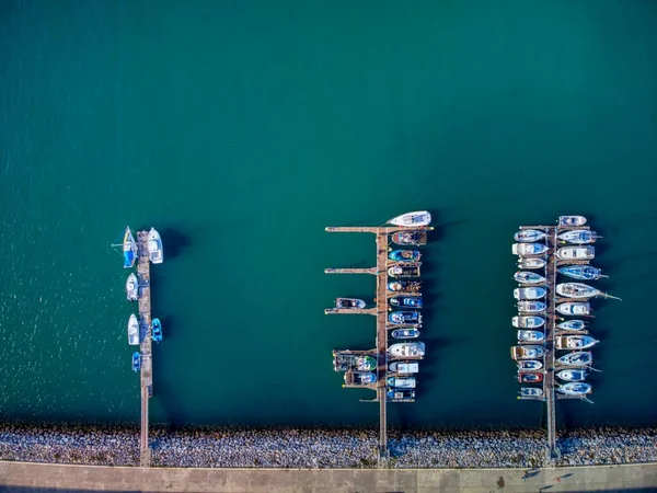 Vista Aérea Panorámica Barcos Amarrados Muelle Dron Disparado Directamente Arriba — Foto de Stock