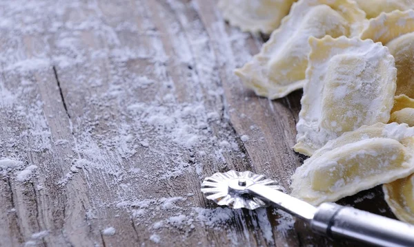 Příprava čerstvého ravioli — Stock fotografie