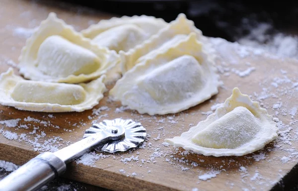 Preparing fresh ravioli — Stock Photo, Image