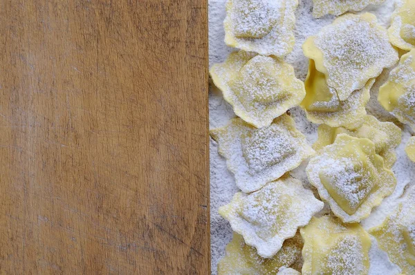 Zubereitung frischer Ravioli — Stockfoto