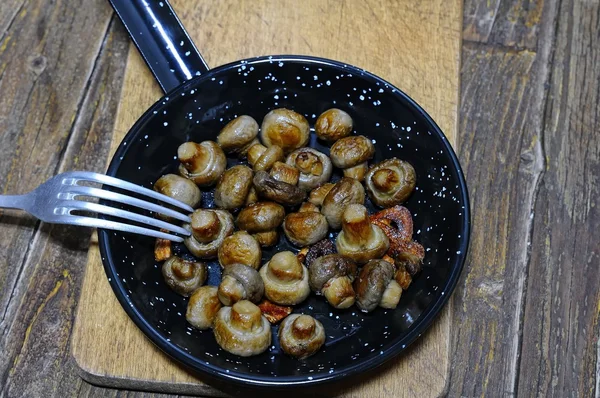 Garlic mushrooms. — Stock Photo, Image