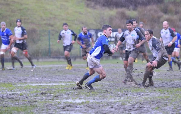 Oviedo, Spanyolország - január 31-ig: Amatőr rögbi meccs között az igazi — Stock Fotó