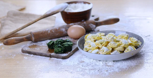 Preparing homemade tortellini. — Stock Photo, Image