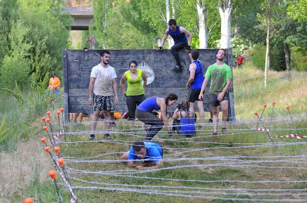 Carrera de Farinato - carrera de obstáculos extremos en León, España . —  Fotos de Stock