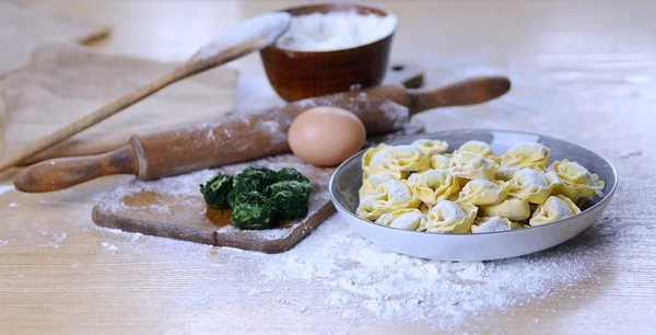 Preparing homemade tortellini. — Stock Photo, Image