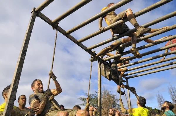 Farinato Race - extreme obstakel race in Gijon, Spanje. — Stockfoto