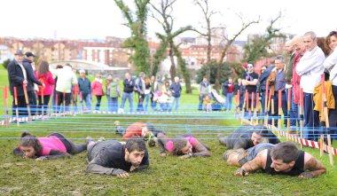Farinato yarış - aşırı engel yarış Gijon, İspanya. 