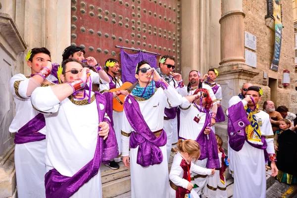Типичный карнавальный хор (chirigota) в Кадисе . — стоковое фото