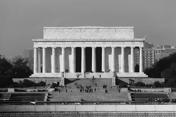 Monumento a Lincoln en Monocromo — Foto de Stock