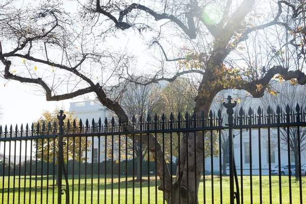 Casa Blanca por la mañana —  Fotos de Stock