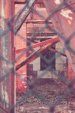 Askeri kale, mimari çürümesi