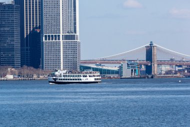 Heykel feribot Cruises