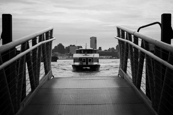 NY suyolu Hoboken Terminal adlı feribot — Stok fotoğraf