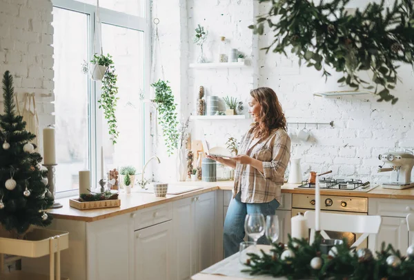 Attractive Smiling Woman Curly Hair Plaid Shirt Laptop Window Bright — Stock Photo, Image