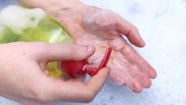 Bottles Detergents Float Foam Concept Dangers Household Chemicals Sodium Laureate — Stock Video