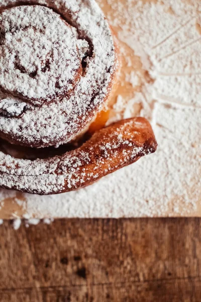 Puff Pastry Cakes Curl Powdered Sugar Top Close Bakery Product — Stock Photo, Image